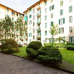 Guesthost - Ca\' Granda M5 Bright Apartment